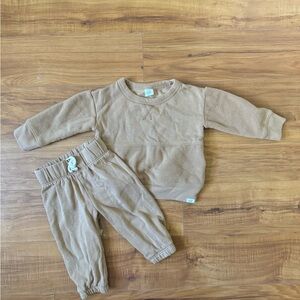 GAP Kids Tan Matching Set